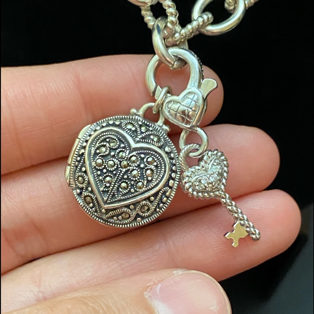 Judith Ripka Locket necklace. - Picture 3 of 7